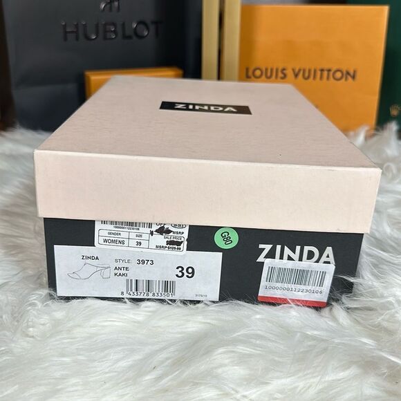 Cute new shoes - Picture 8 of 9